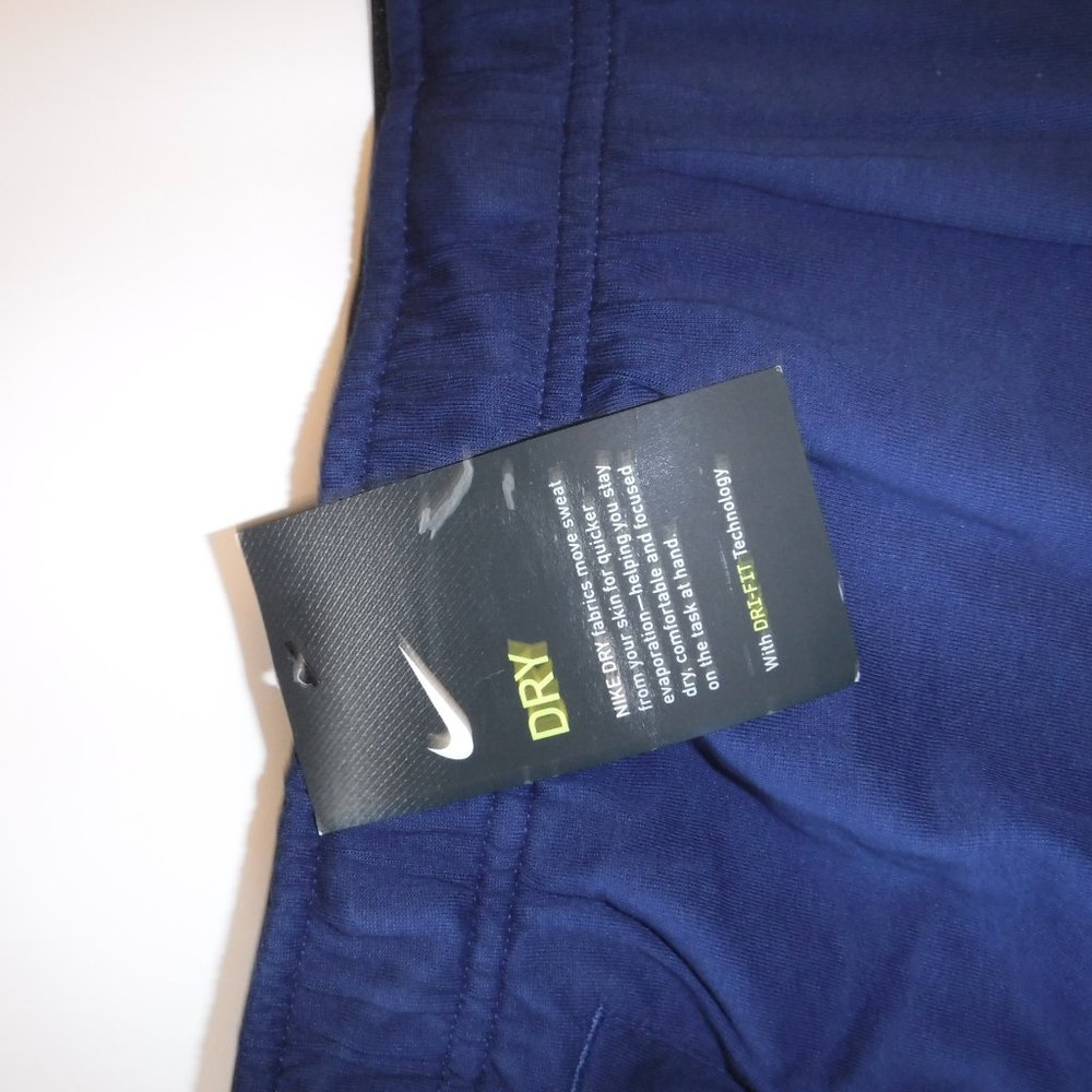 Men's Nike Drifit Shorts NWT Large Navy